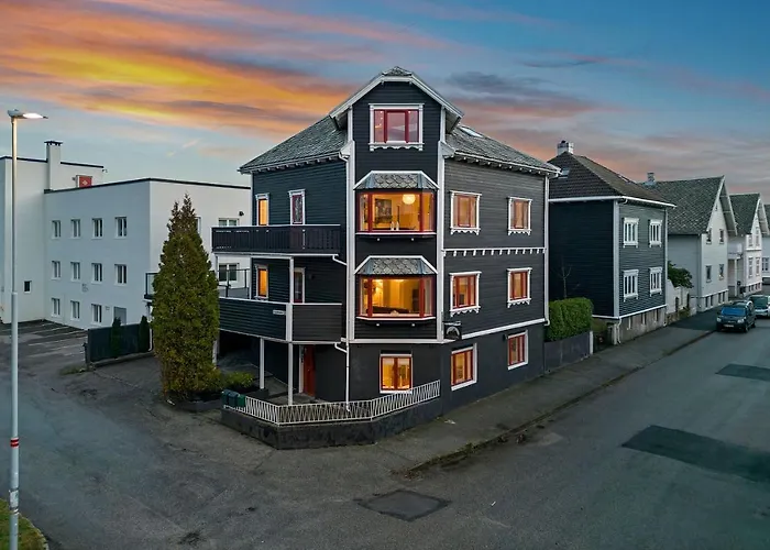 Krueger's Crib By Staysville Aparthotel