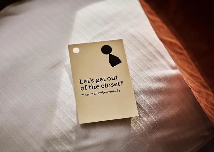 Krueger's Crib By Staysville 4*