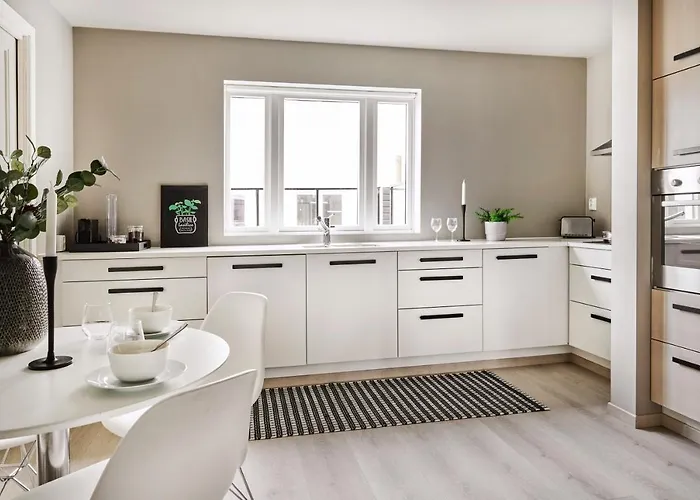 Krueger's Crib By Staysville Aparthotel